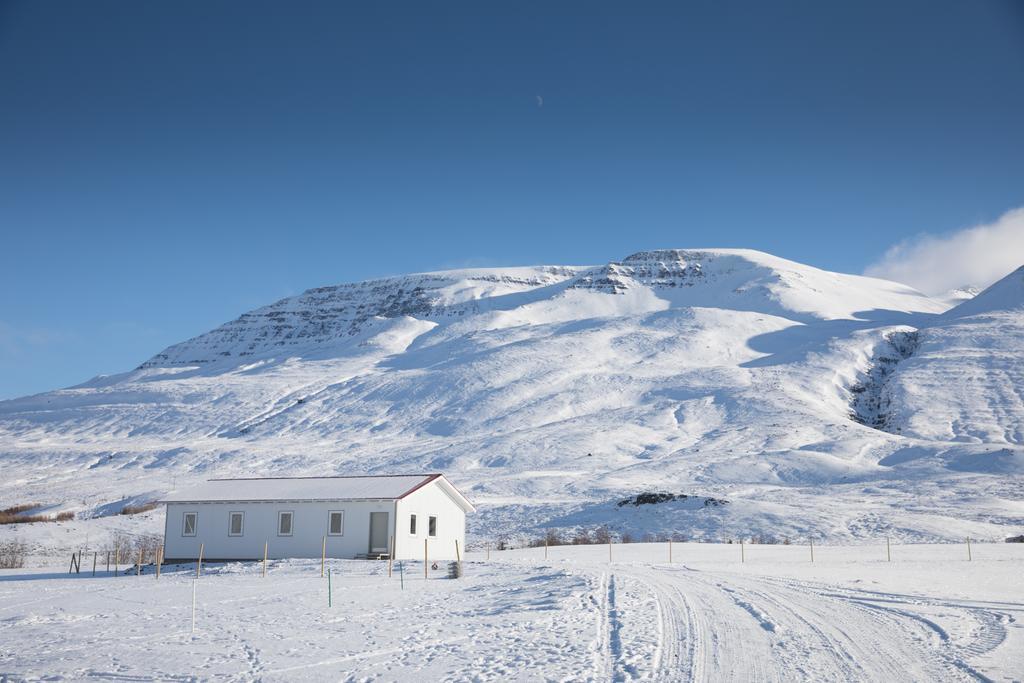 Guesthouse Baegisa Akureyri Bagian luar foto